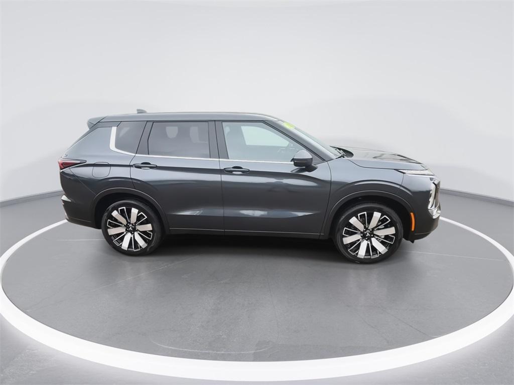 new 2025 Mitsubishi Outlander car, priced at $34,000