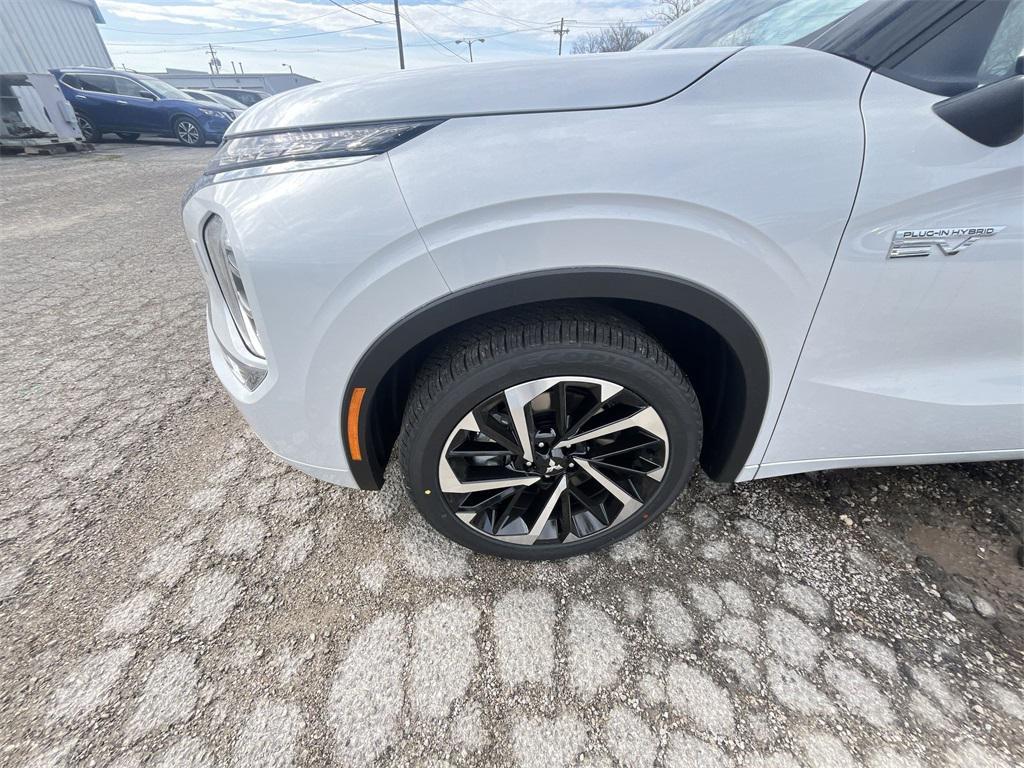 new 2025 Mitsubishi Outlander PHEV car, priced at $47,000