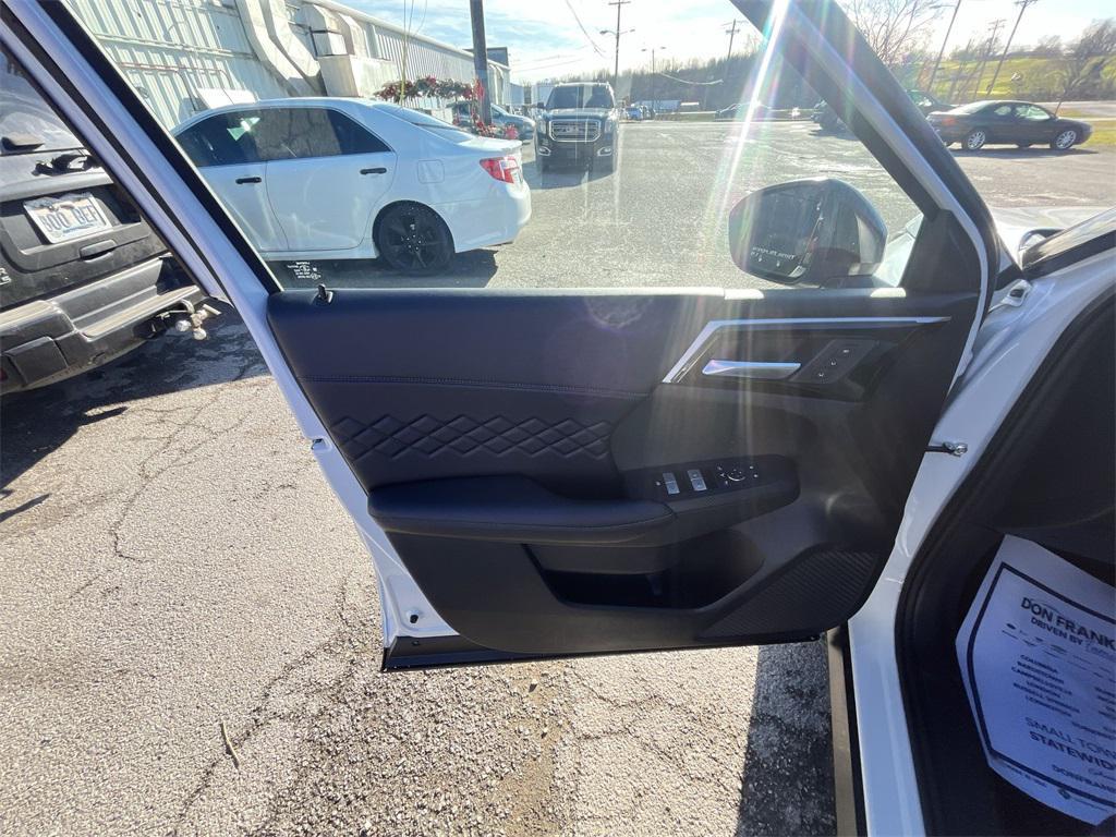 new 2025 Mitsubishi Outlander PHEV car, priced at $42,967