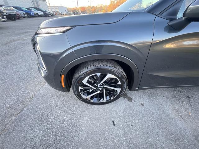 new 2024 Mitsubishi Outlander car, priced at $31,367