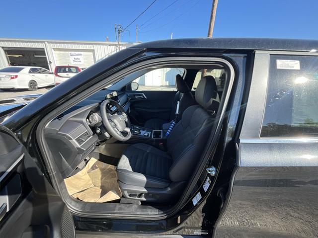 new 2024 Mitsubishi Outlander car, priced at $31,967