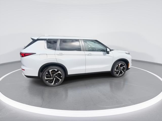 new 2024 Mitsubishi Outlander car, priced at $32,000