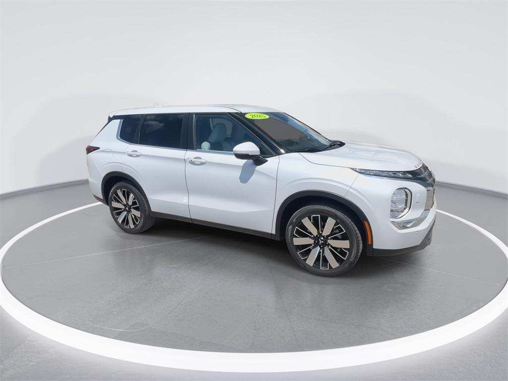 new 2025 Mitsubishi Outlander car, priced at $32,867