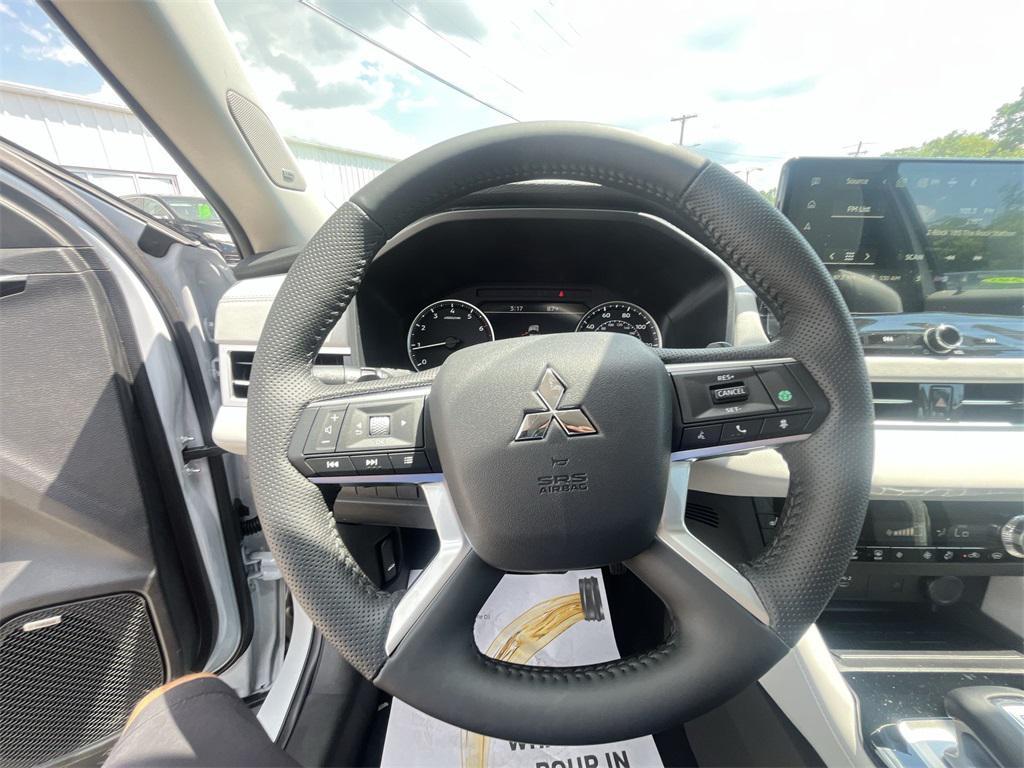new 2025 Mitsubishi Outlander car, priced at $32,867