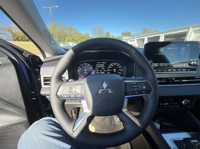 new 2024 Mitsubishi Outlander car, priced at $33,967