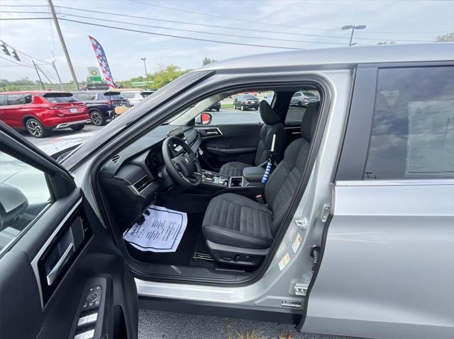 new 2024 Mitsubishi Outlander car, priced at $33,000