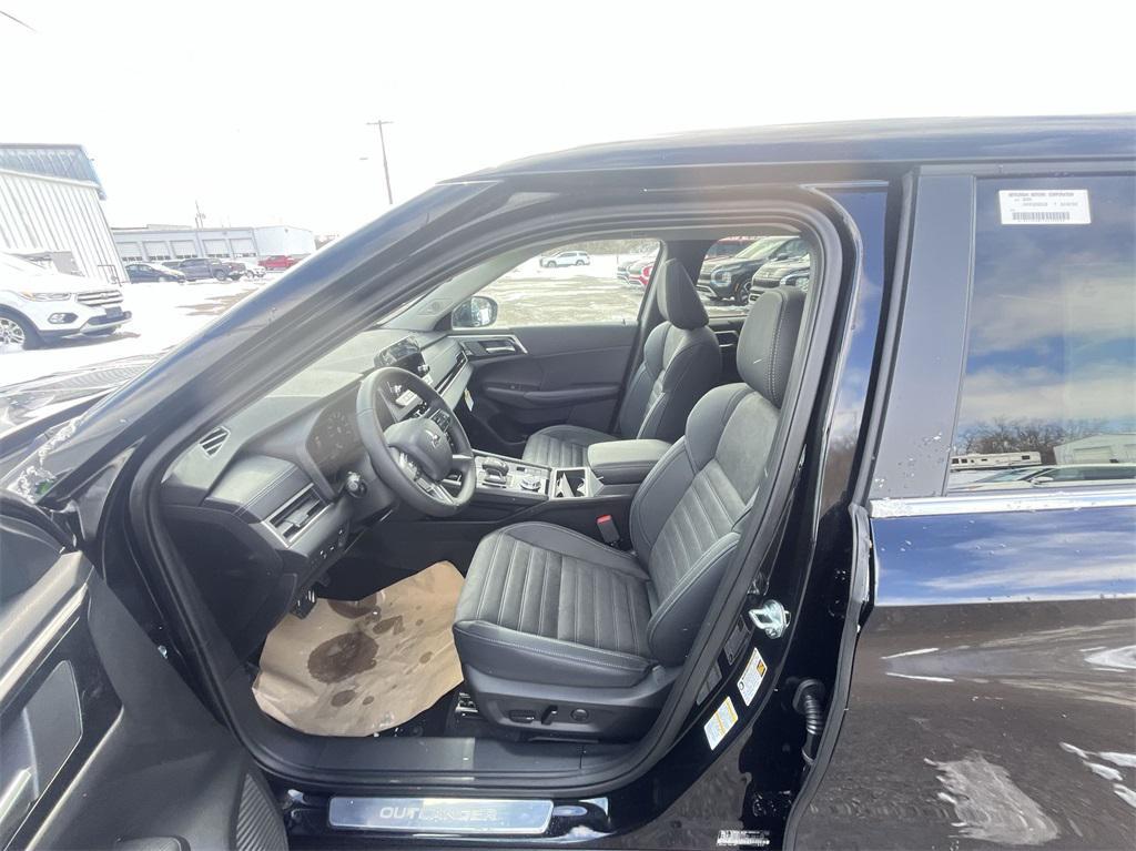 new 2025 Mitsubishi Outlander PHEV car, priced at $40,500
