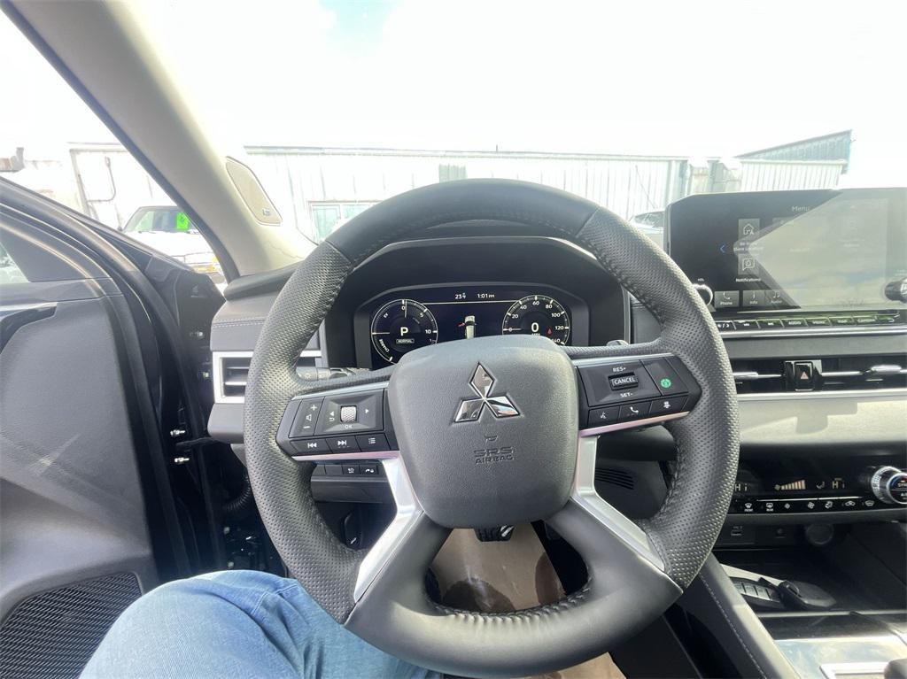new 2025 Mitsubishi Outlander PHEV car, priced at $40,500
