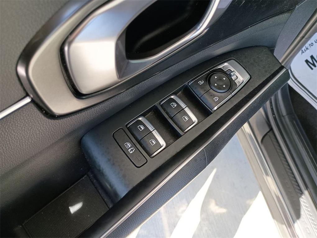 used 2021 Kia Sorento Hybrid car, priced at $25,777