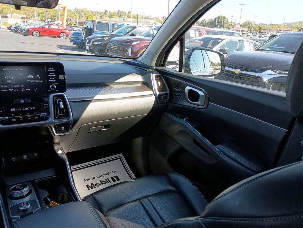 used 2021 Kia Sorento Hybrid car, priced at $25,777