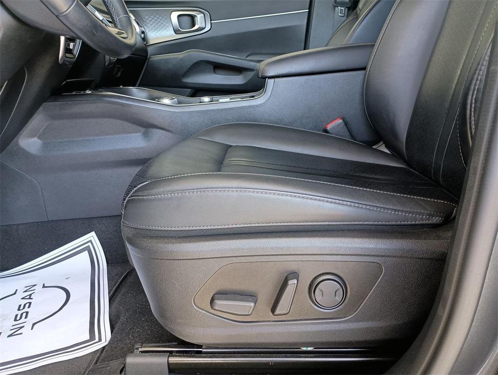 used 2021 Kia Sorento Hybrid car, priced at $25,777