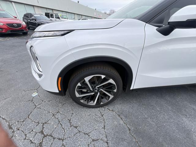 new 2024 Mitsubishi Outlander car, priced at $31,967