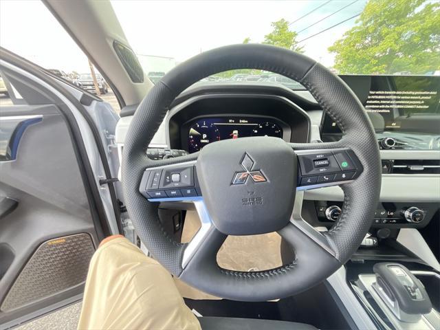 new 2025 Mitsubishi Outlander car, priced at $35,467