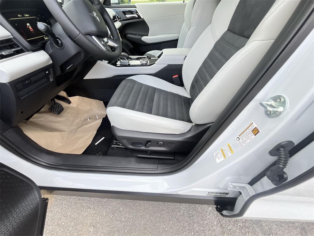 new 2025 Mitsubishi Outlander car, priced at $33,767