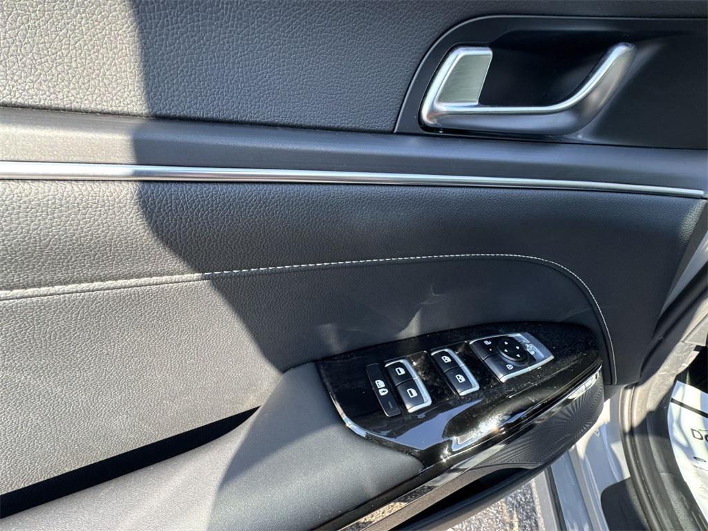 used 2025 Kia K5 car, priced at $29,244