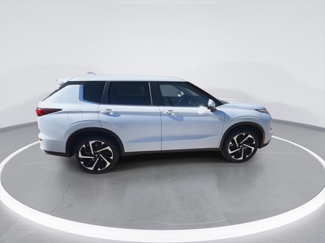 used 2024 Mitsubishi Outlander car, priced at $33,567