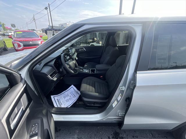 new 2024 Mitsubishi Outlander car, priced at $32,000