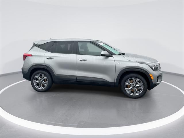 used 2025 Kia Seltos car, priced at $25,585
