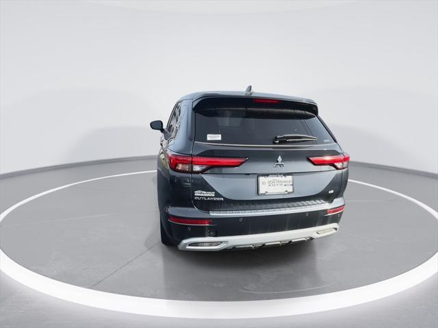 new 2024 Mitsubishi Outlander car, priced at $30,267