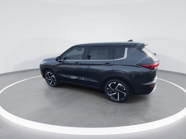 new 2024 Mitsubishi Outlander car, priced at $30,267