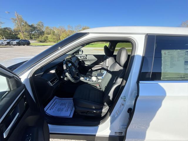 new 2024 Mitsubishi Outlander car, priced at $31,897