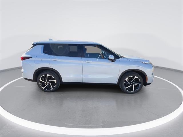 new 2024 Mitsubishi Outlander car, priced at $31,967