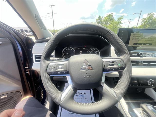 new 2025 Mitsubishi Outlander car, priced at $32,000