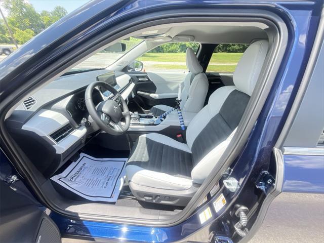 new 2025 Mitsubishi Outlander car, priced at $32,000