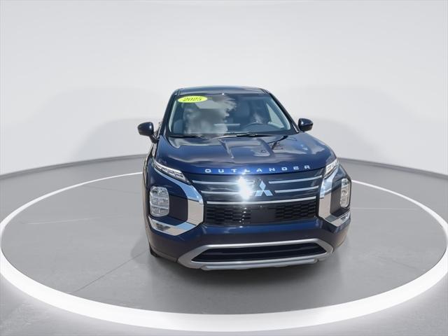 new 2025 Mitsubishi Outlander car, priced at $32,000