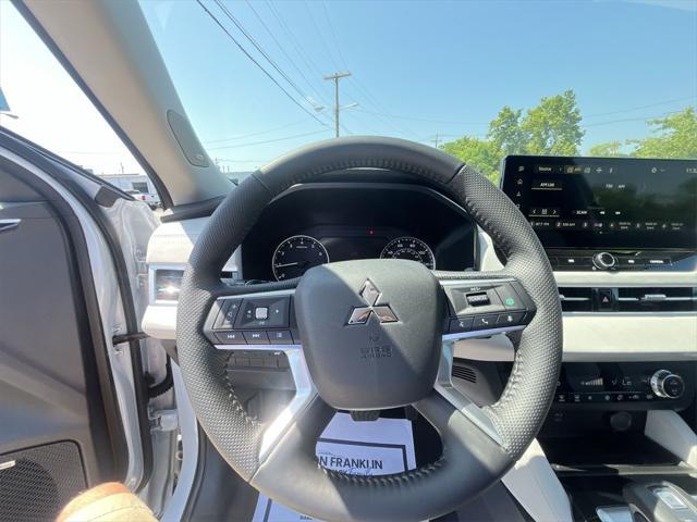 new 2025 Mitsubishi Outlander car, priced at $31,000