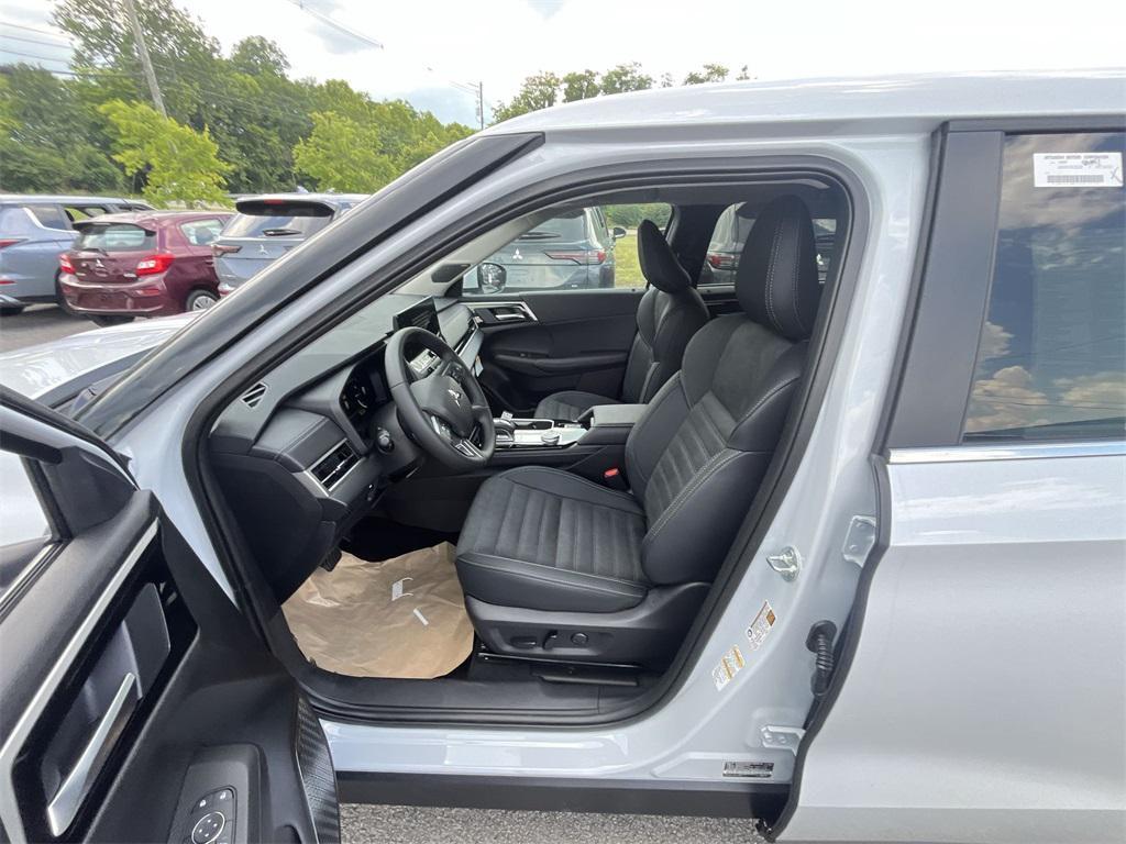 new 2025 Mitsubishi Outlander car, priced at $34,967