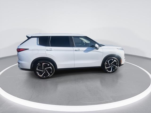 new 2024 Mitsubishi Outlander car, priced at $31,967