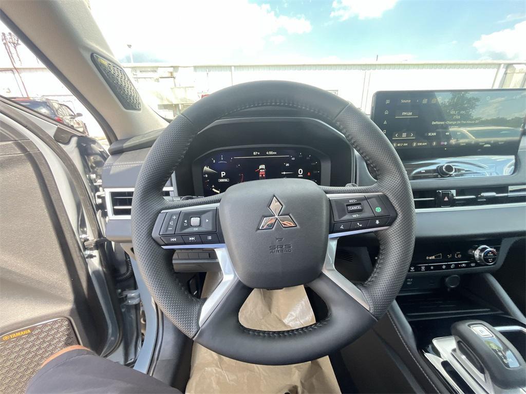 new 2025 Mitsubishi Outlander car, priced at $37,000