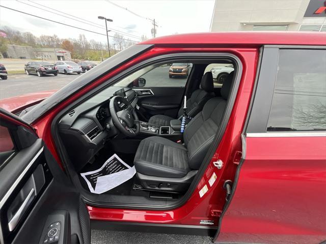 new 2024 Mitsubishi Outlander car, priced at $28,967