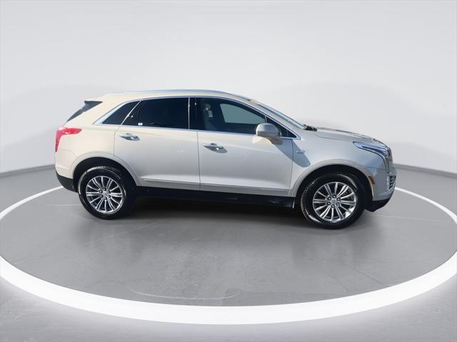 used 2017 Cadillac XT5 car, priced at $21,100