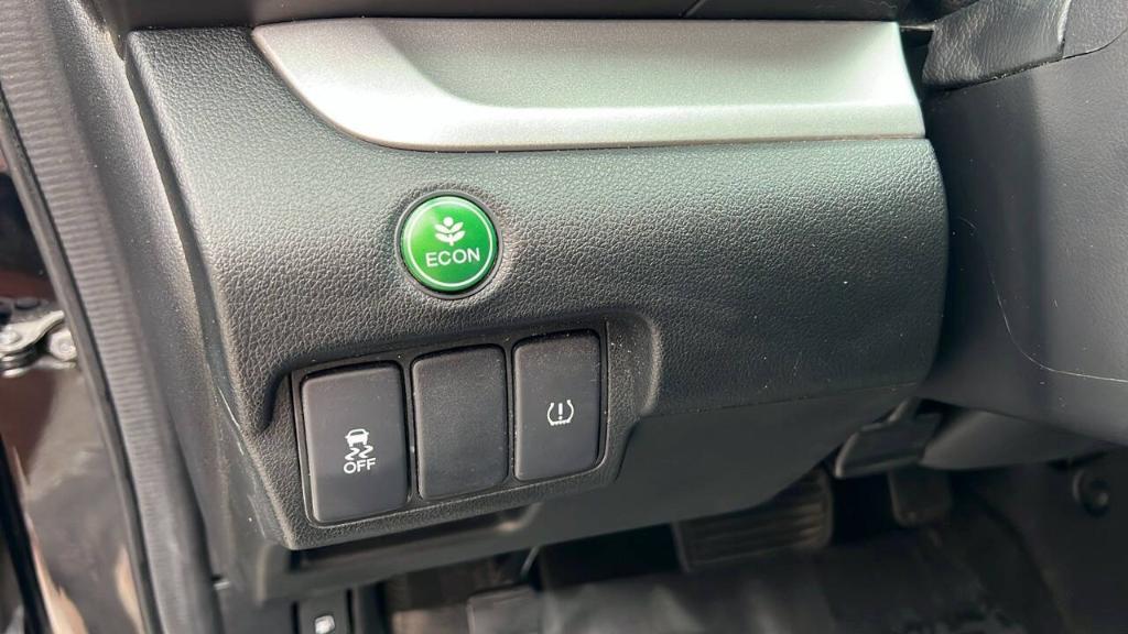 used 2014 Honda CR-V car, priced at $13,900