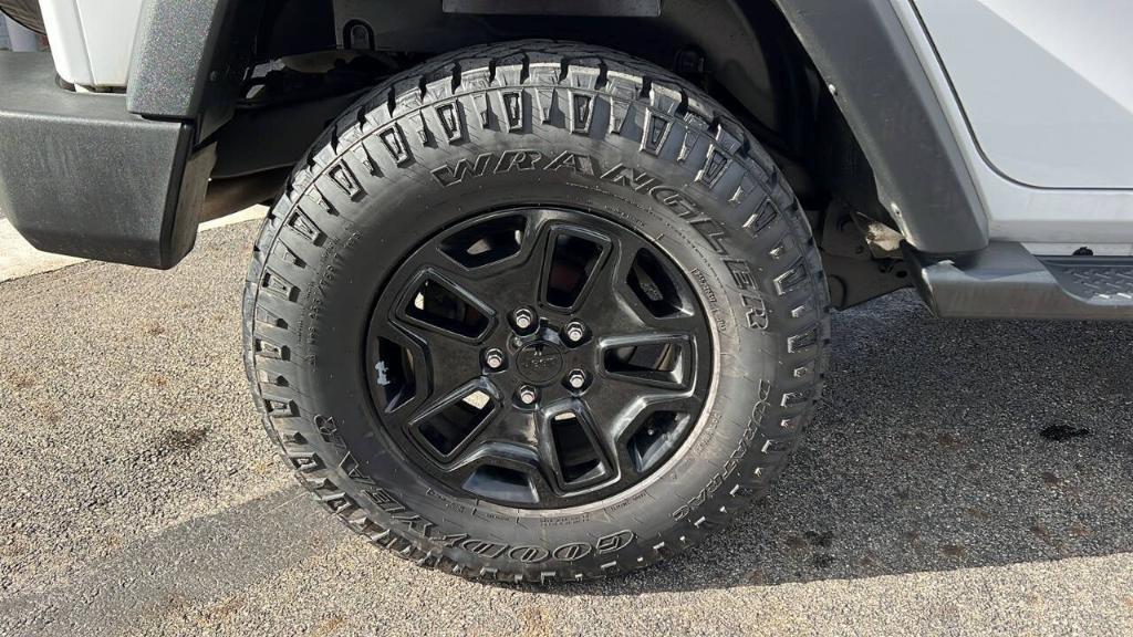 used 2016 Jeep Wrangler Unlimited car, priced at $14,900