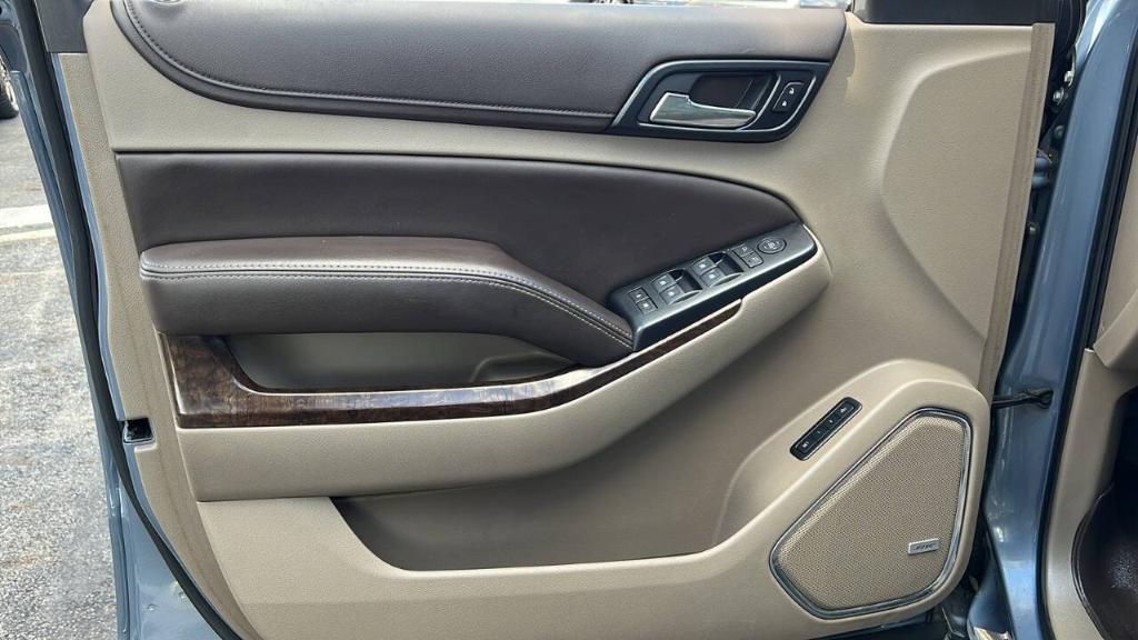 used 2015 Chevrolet Suburban car, priced at $13,900