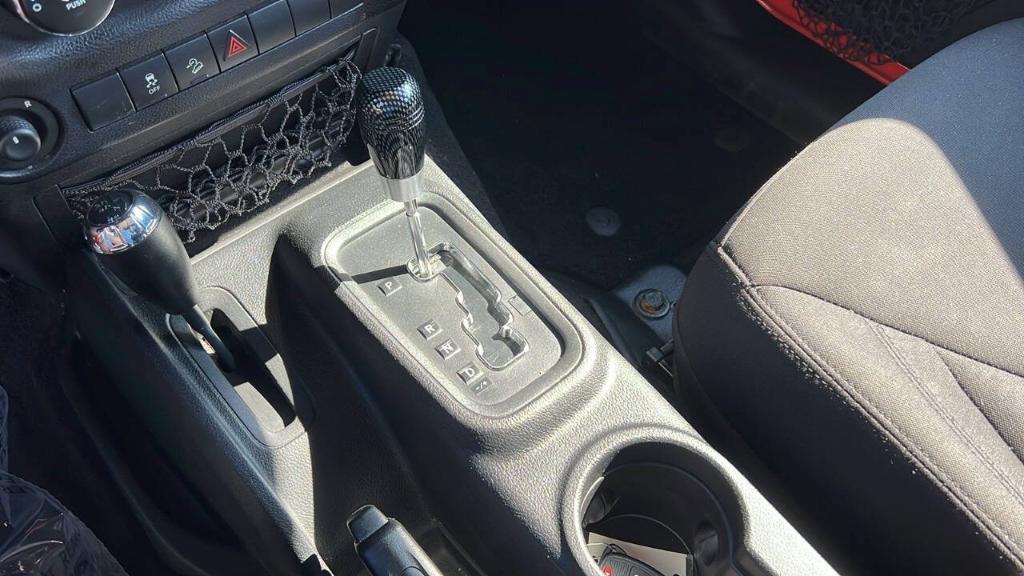 used 2015 Jeep Wrangler Unlimited car, priced at $18,900