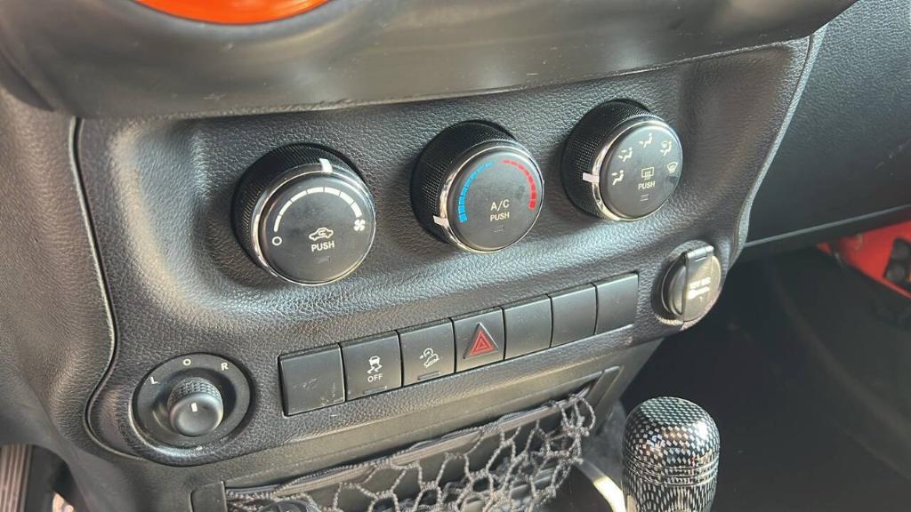 used 2015 Jeep Wrangler Unlimited car, priced at $18,900