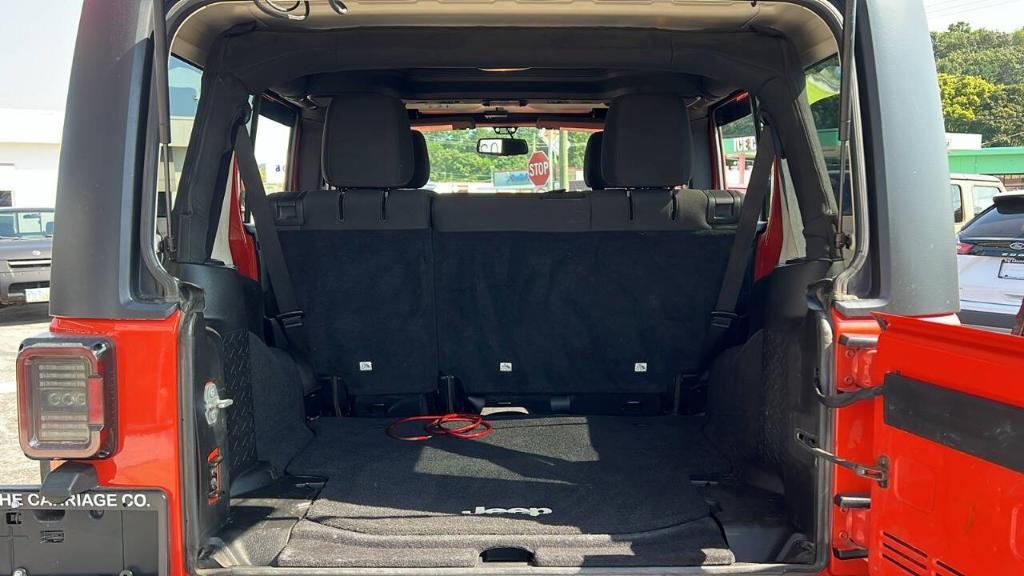 used 2015 Jeep Wrangler Unlimited car, priced at $18,900