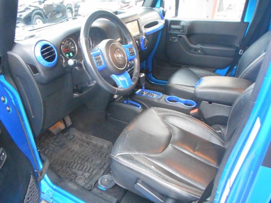 used 2015 Jeep Wrangler Unlimited car, priced at $19,900