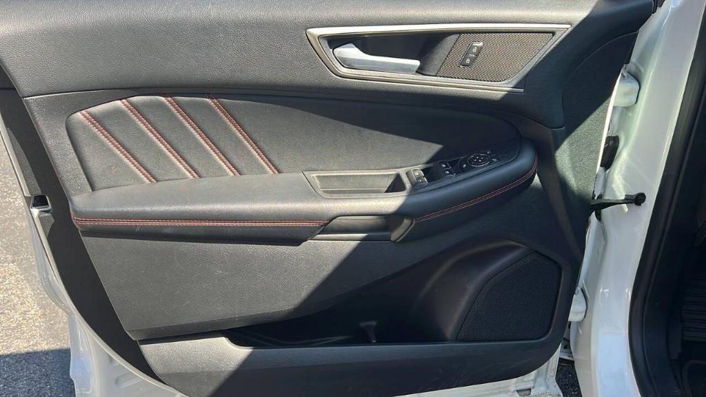 used 2021 Ford Edge car, priced at $27,900