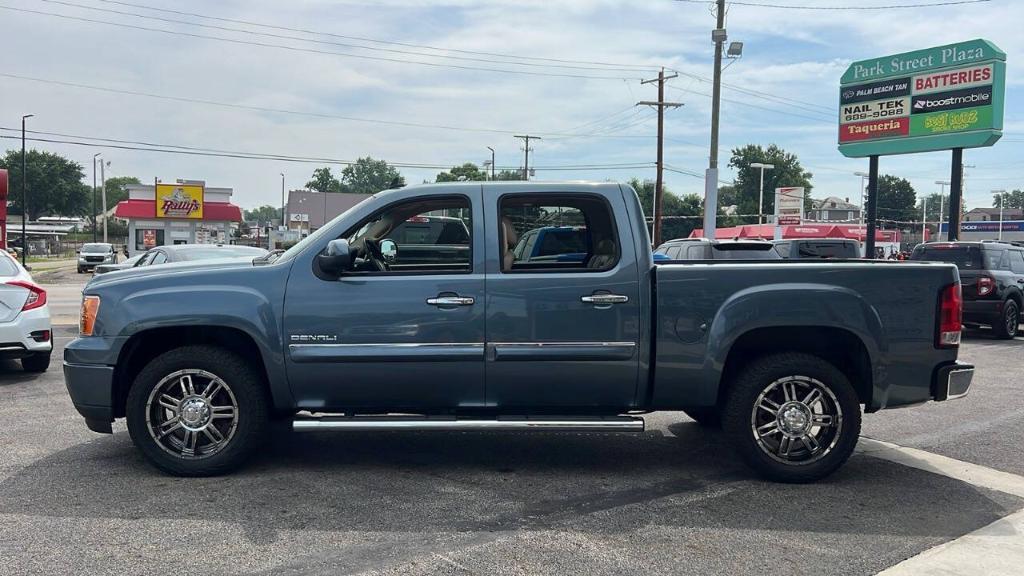 used 2011 GMC Sierra 1500 car, priced at $15,900