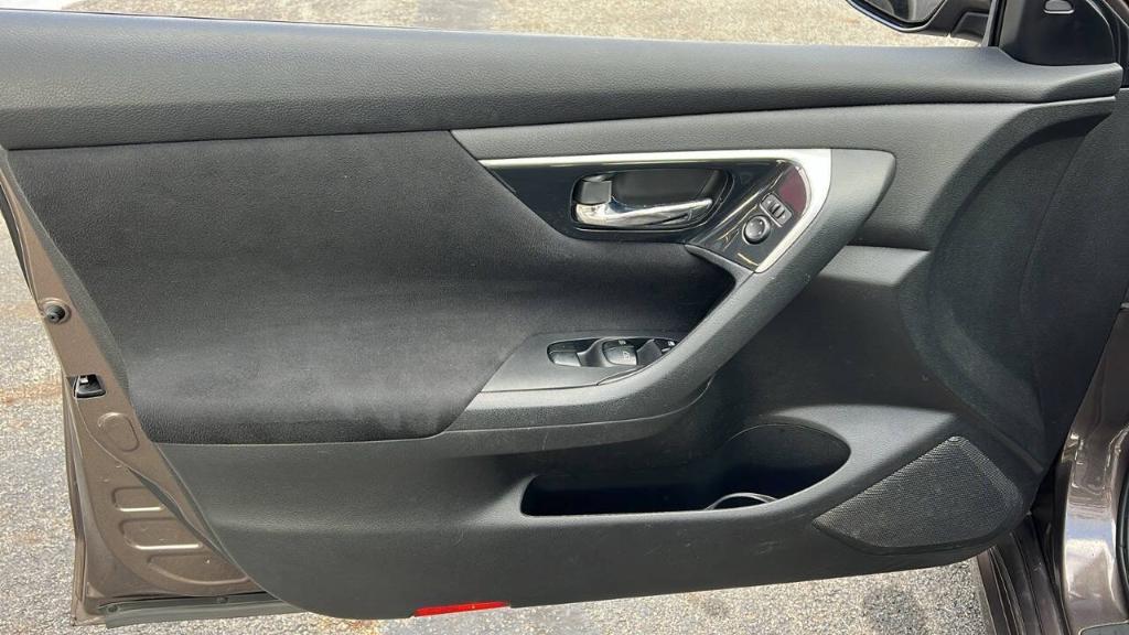 used 2014 Nissan Altima car, priced at $7,900