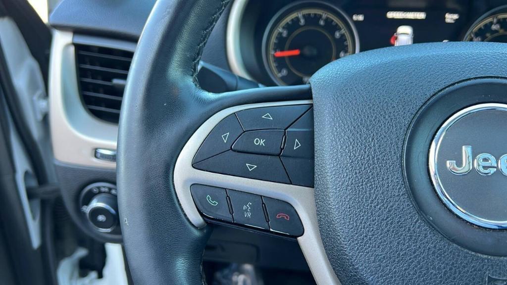 used 2015 Jeep Cherokee car, priced at $8,900