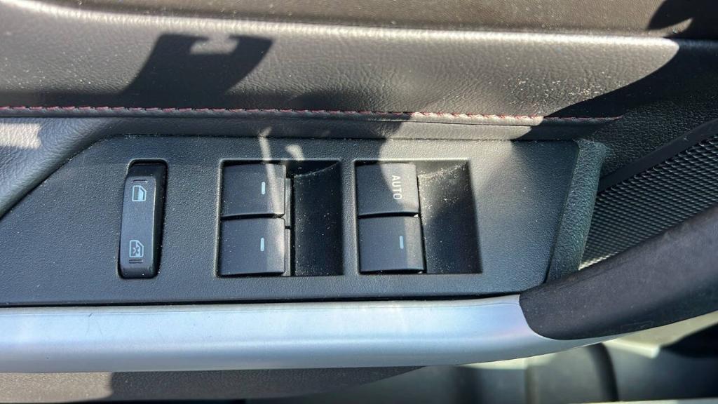 used 2013 Ford Edge car, priced at $8,900
