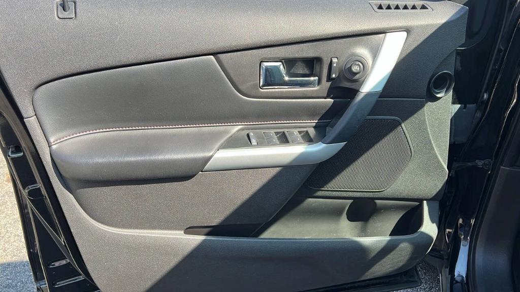 used 2013 Ford Edge car, priced at $8,900
