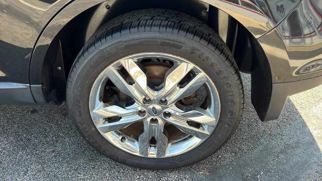 used 2013 Ford Edge car, priced at $8,900