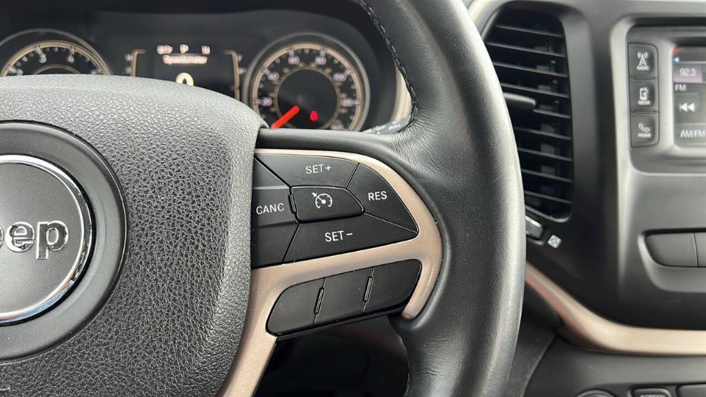 used 2015 Jeep Cherokee car, priced at $12,900